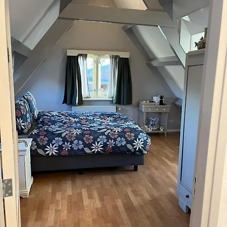 1394 Bed and breakfast 3*