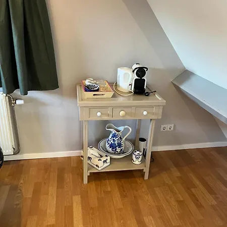 לינה וארוחת בוקר 1394 3*