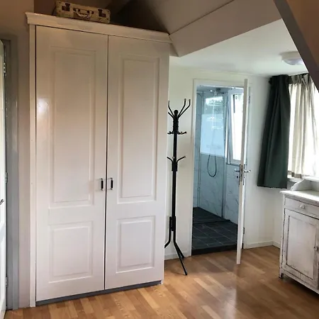 1394 Bed and breakfast 3*