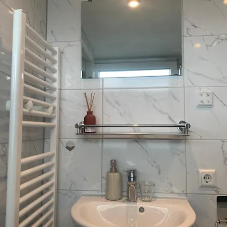 1394 Bed and breakfast 3*
